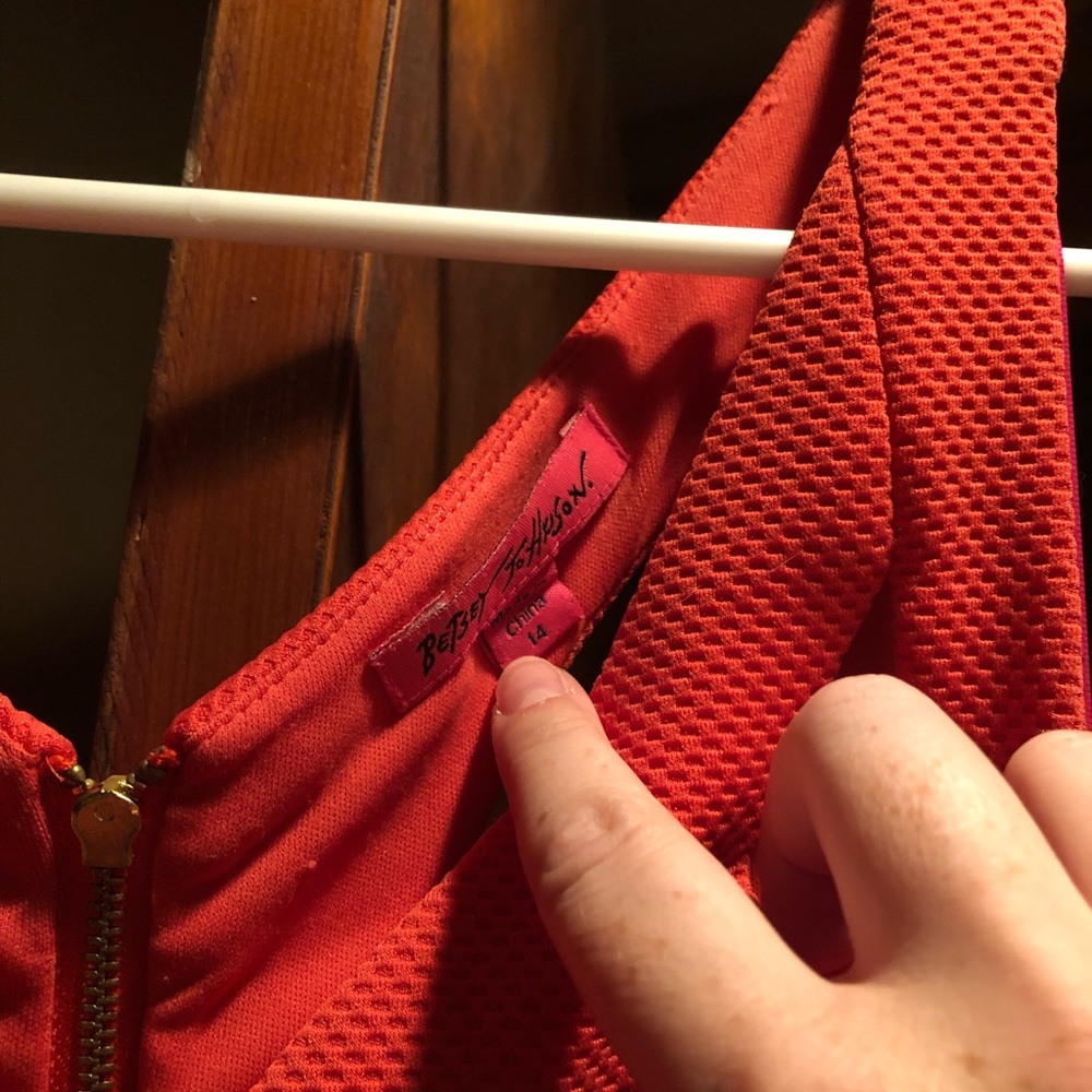 Sleeveless orange cutout dress - Picture 4 of 4